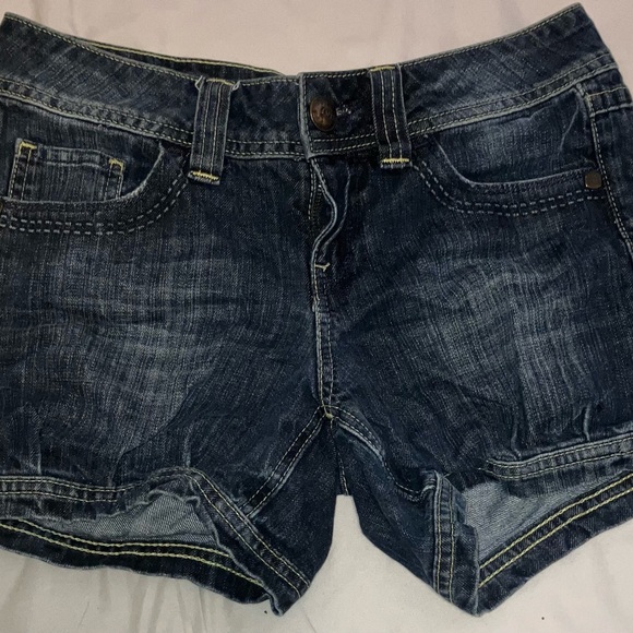 Esprit Dark Blue Jean Shorts !Excepting Offers! - Picture 1 of 2